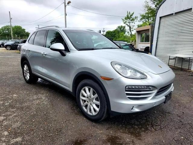 2012 Porsche Cayenne Standard