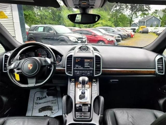 2012 Porsche Cayenne Standard