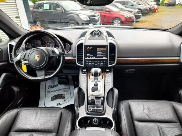 2012 Porsche Cayenne Standard