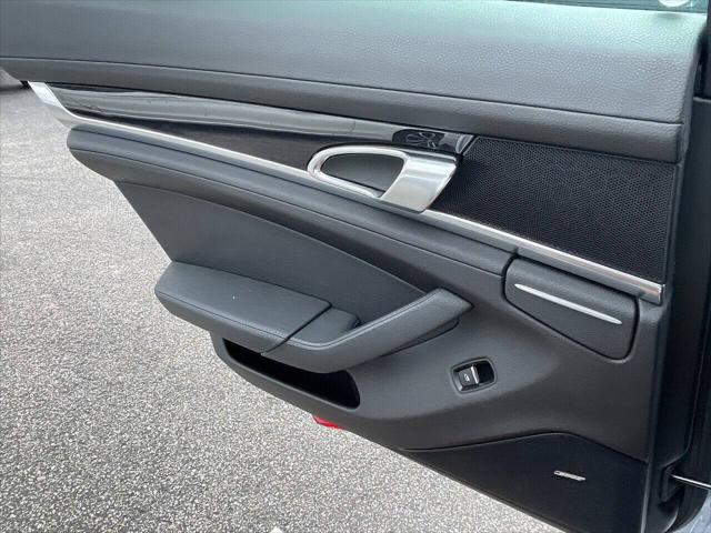 2014 Porsche Panamera 4