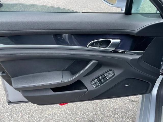 2014 Porsche Panamera 4