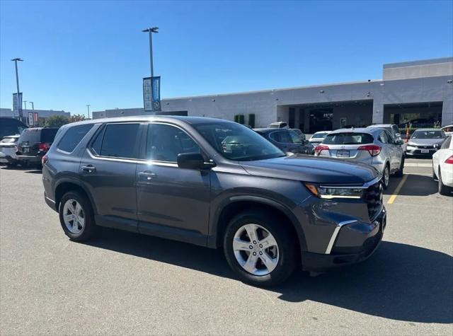 2023 Honda Pilot AWD LX