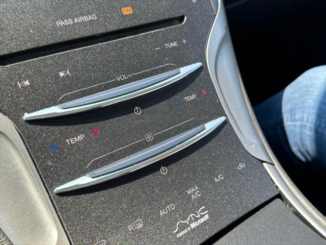 2013 Lincoln MKZ 4dr Sdn FWD