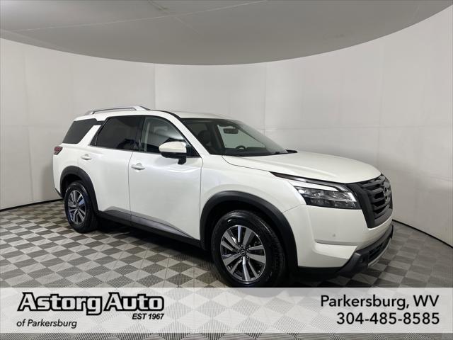 2023 Nissan Pathfinder SL 4WD