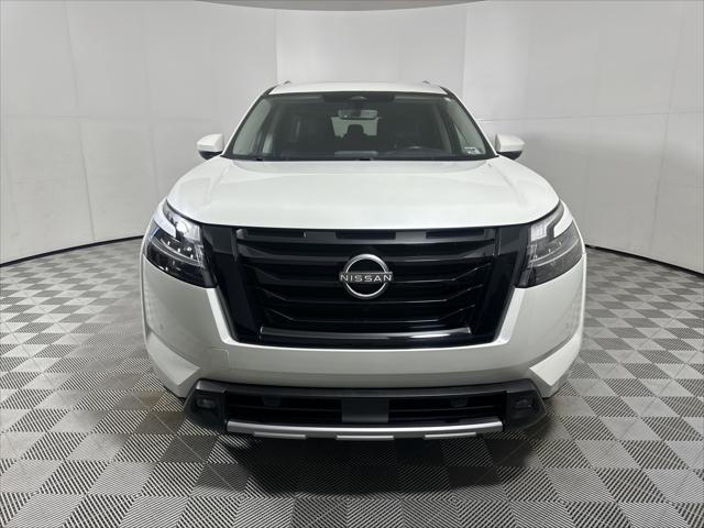2023 Nissan Pathfinder SL 4WD