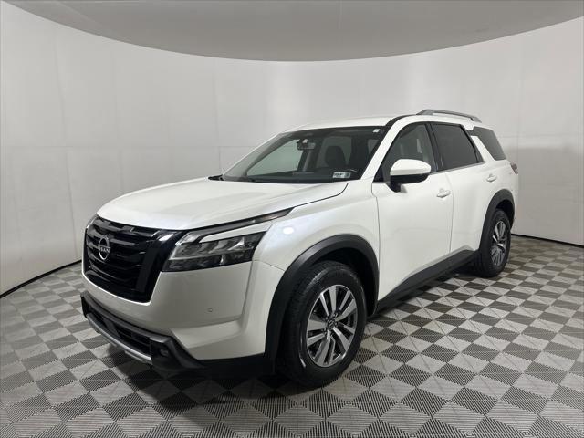 2023 Nissan Pathfinder SL 4WD