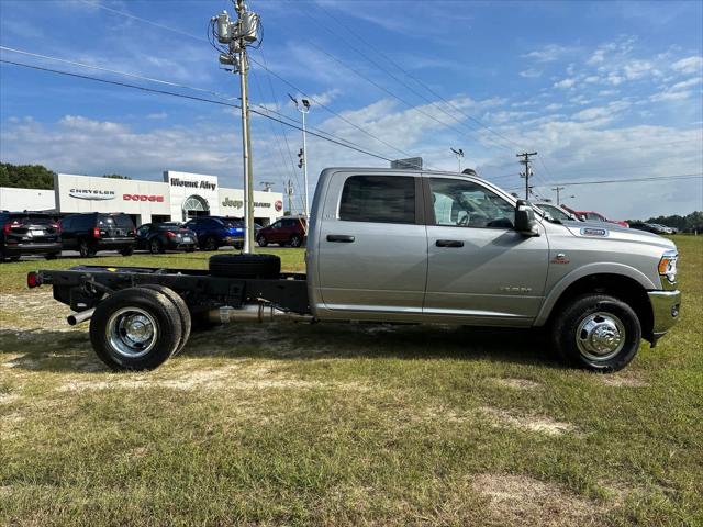 2024 RAM Ram 3500 Chassis Cab RAM 3500 SLT CREW CAB CHASSIS 4X4 60 CA