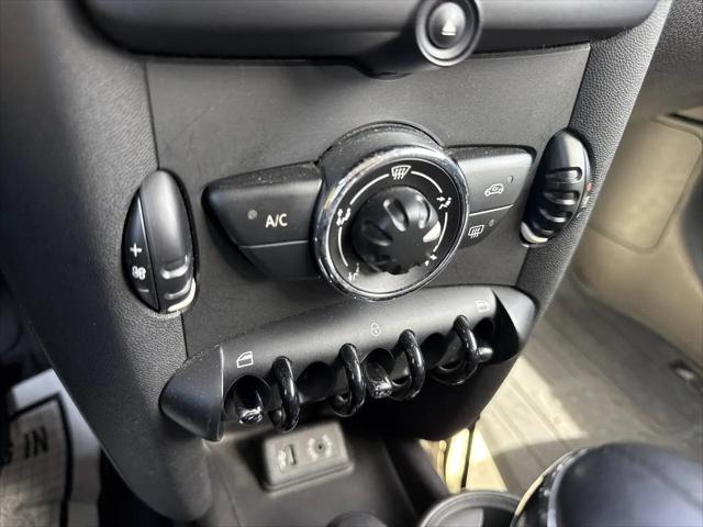 2014 MINI Cooper Clubman Cooper