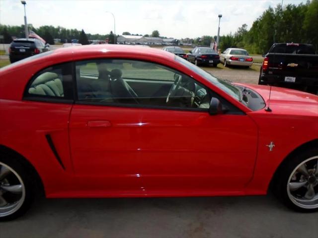 2001 Ford Mustang Deluxe