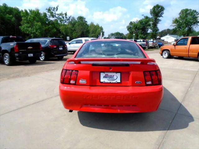 2001 Ford Mustang Deluxe