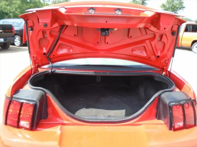2001 Ford Mustang Deluxe