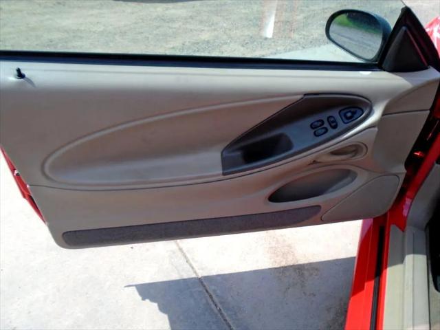 2001 Ford Mustang Deluxe