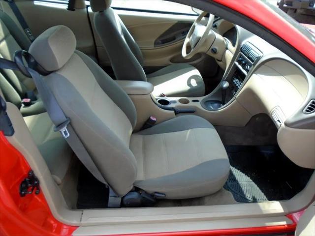 2001 Ford Mustang Deluxe