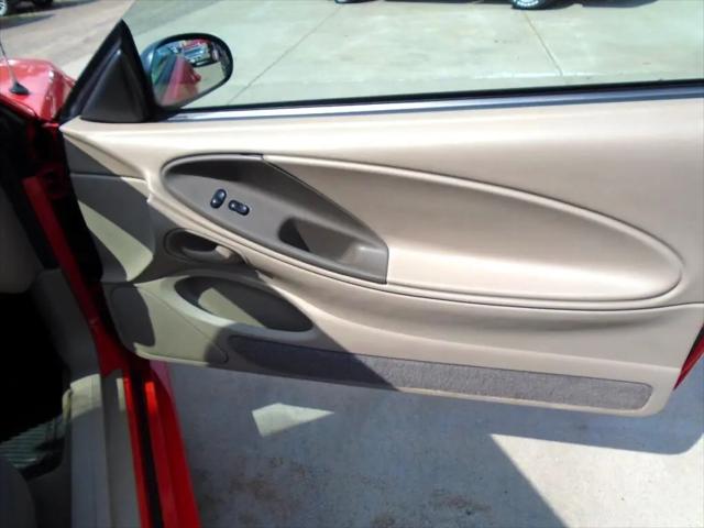 2001 Ford Mustang Deluxe