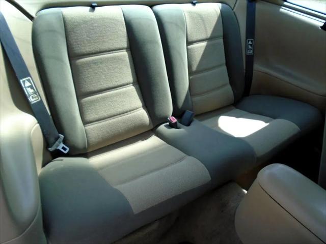 2001 Ford Mustang Deluxe
