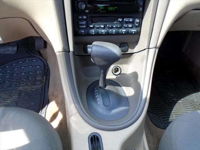 2001 Ford Mustang Deluxe