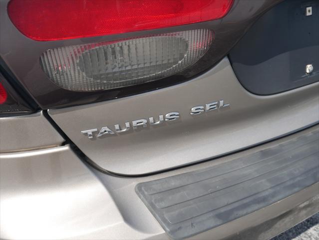 2005 Ford Taurus SEL