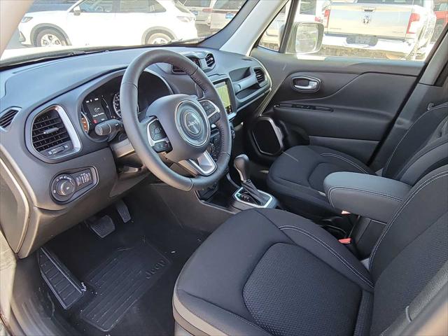 2023 Jeep Renegade RENEGADE LATITUDE 4X4