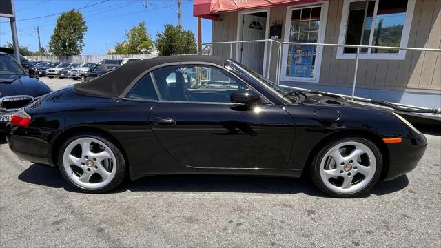 2001 Porsche 911 Carrera 4