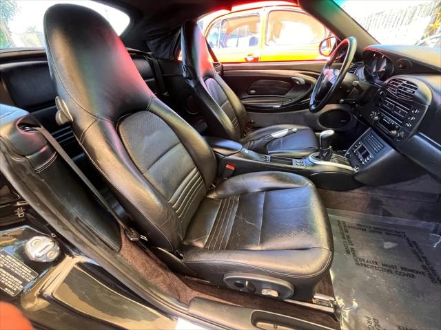 2001 Porsche 911 Carrera 4
