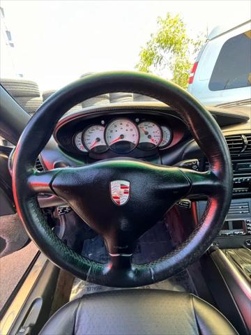2001 Porsche 911 Carrera 4