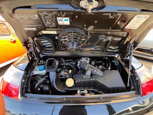2001 Porsche 911 Carrera 4