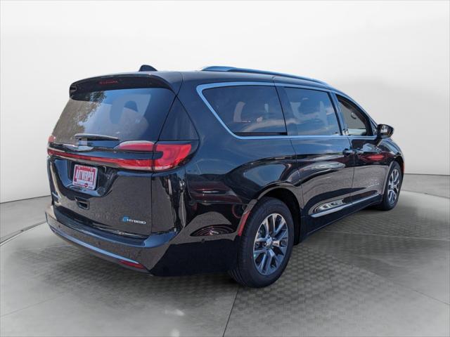 2023 Chrysler Pacifica Hybrid PACIFICA PLUG-IN HYBRID PINNACLE