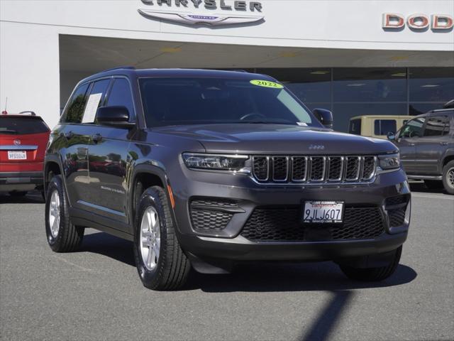 2022 Jeep Grand Cherokee Laredo 4x2