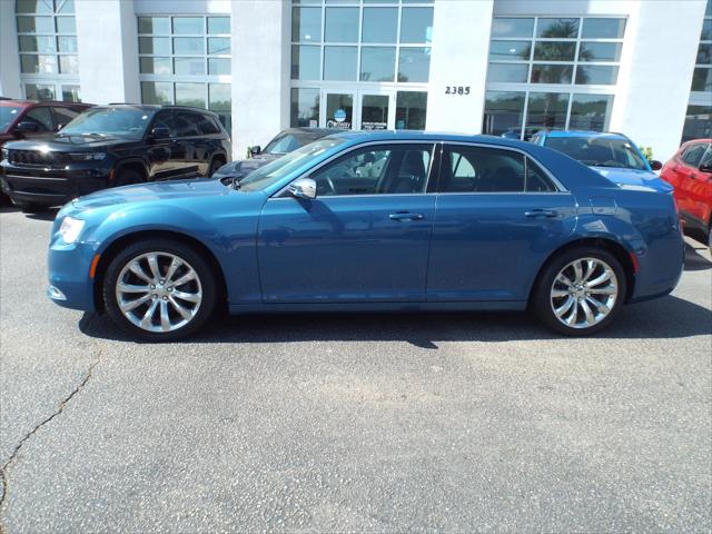 2020 Chrysler 300 Touring