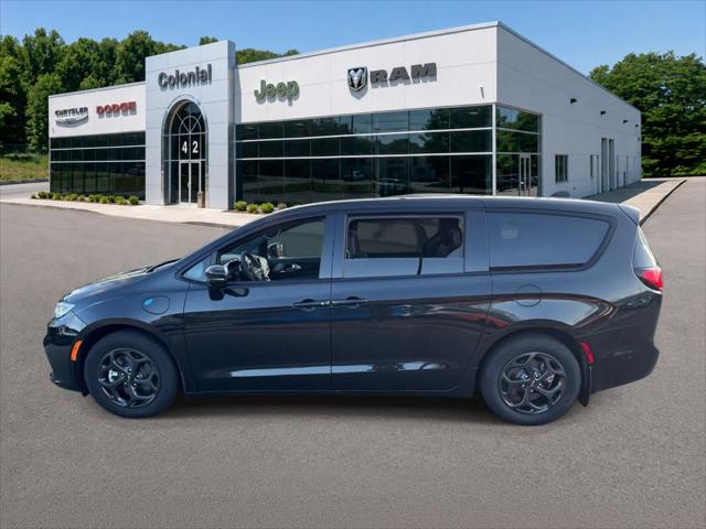 2023 Chrysler Pacifica Hybrid PACIFICA PLUG-IN HYBRID LIMITED