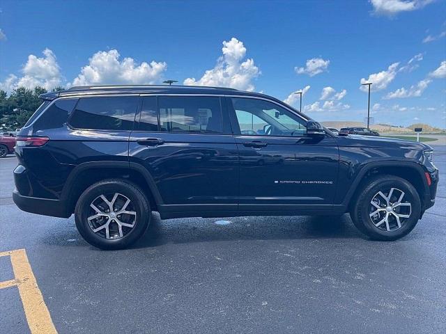 2023 Jeep Grand Cherokee L Limited 4x4 2023 Jeep Grand Cherokee L Limited 4x4