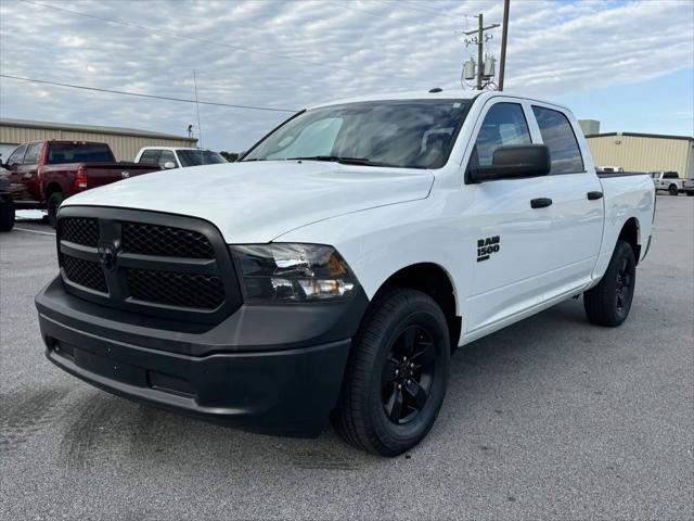 2023 RAM Ram 1500 Classic RAM 1500 CLASSIC TRADESMAN CREW CAB 4X4 57 BOX