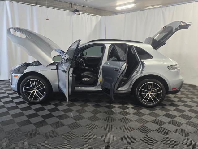 2023 Porsche Macan T