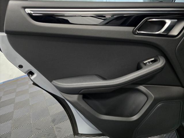 2023 Porsche Macan T