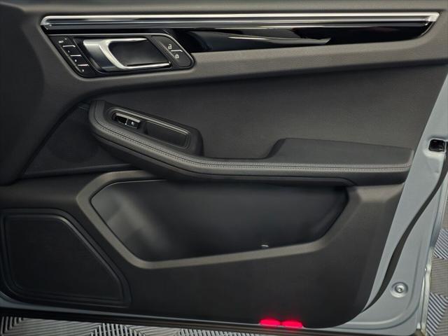 2023 Porsche Macan T