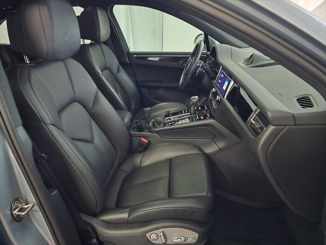 2023 Porsche Macan T