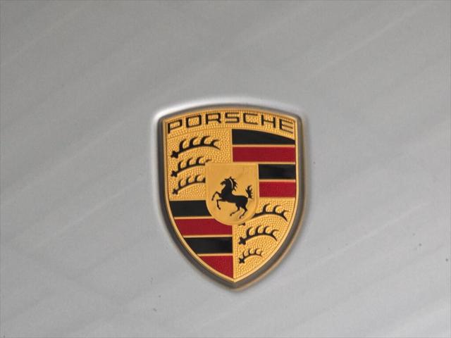 2023 Porsche Macan T