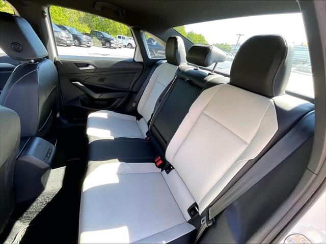 2021 Volkswagen Jetta 1.4T R-Line