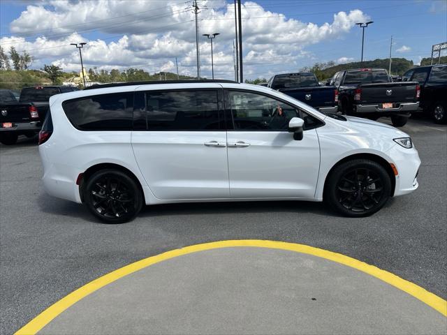 2023 Chrysler Pacifica PACIFICA TOURING L AWD