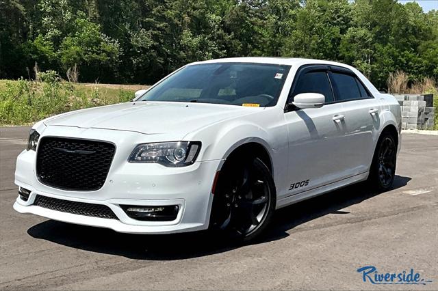 2022 Chrysler 300 Touring L
