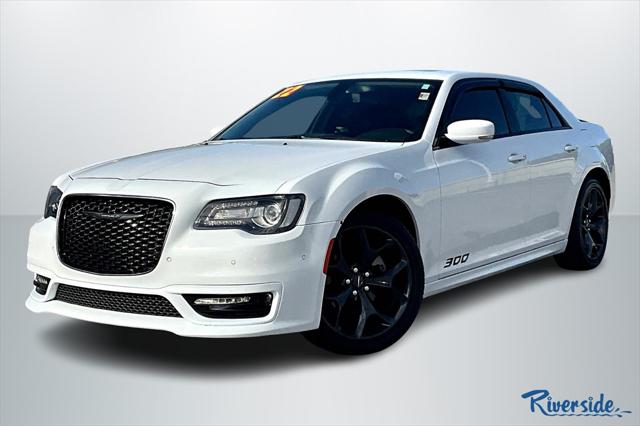 2022 Chrysler 300 Touring L