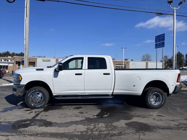 2024 RAM Ram 3500 RAM 3500 TRADESMAN CREW CAB 4X4 8 BOX