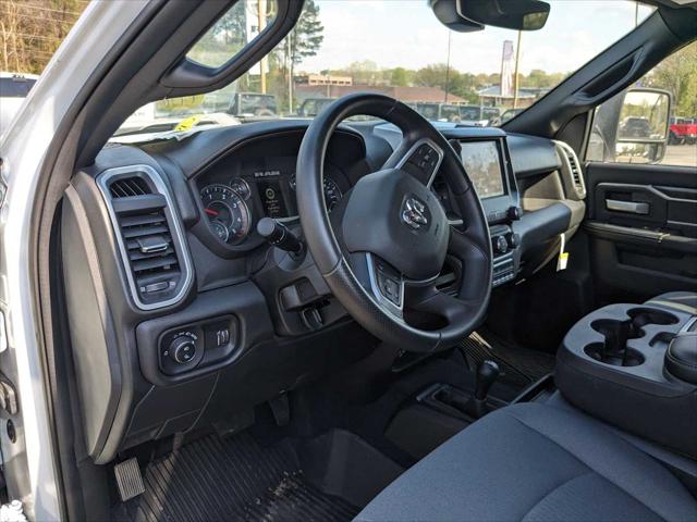 2024 RAM Ram 3500 Chassis Cab RAM 3500 SLT CREW CAB CHASSIS 4X4 60 CA