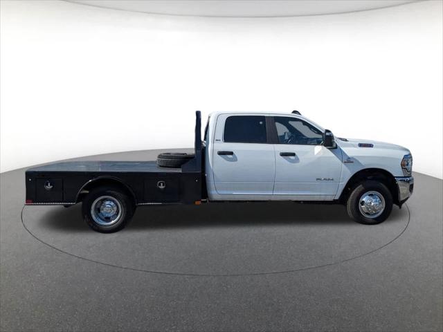 2024 RAM Ram 3500 Chassis Cab RAM 3500 SLT CREW CAB CHASSIS 4X4 60 CA