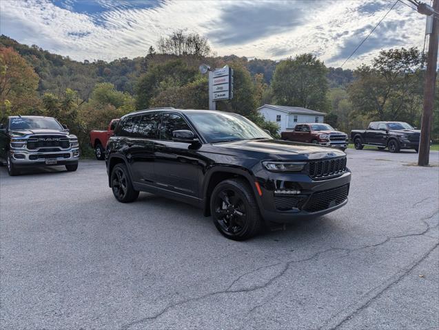 2023 Jeep Grand Cherokee Limited 4x4 2023 Jeep Grand Cherokee Limited 4x4