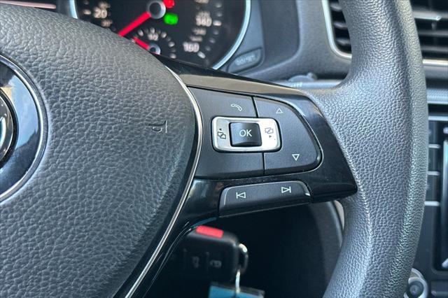 2016 Volkswagen Passat 1.8T S