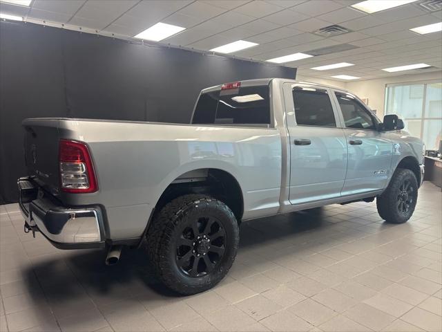 2022 RAM 2500 Tradesman Crew Cab 4x4 64 Box