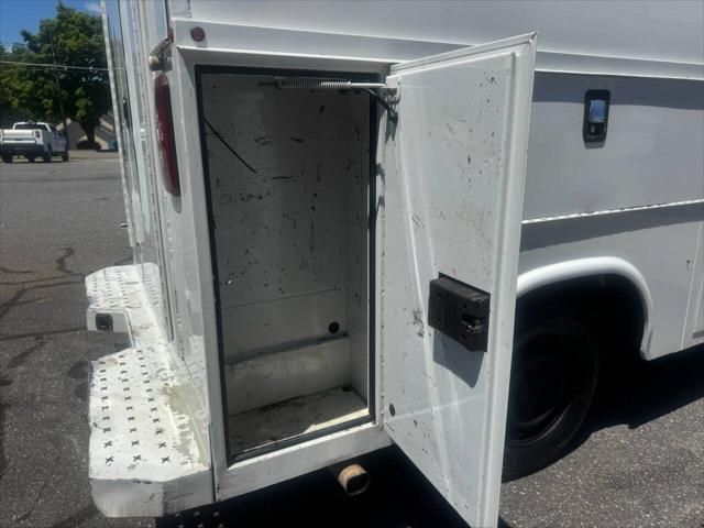 2018 Ford Transit Cutaway 350 2dr Commercial/Cutaway/Chassis 138 in. WB