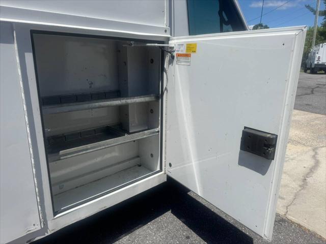 2018 Ford Transit Cutaway 350 2dr Commercial/Cutaway/Chassis 138 in. WB
