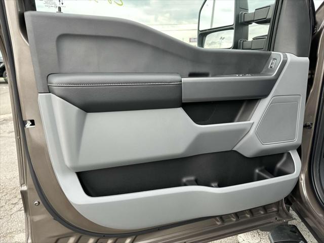 2023 Ford 600 XLT